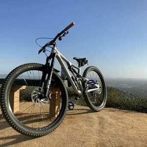 2019 Specialized Stumpjumper EVO Comp Alloy 29 Silver, gray or bare metal