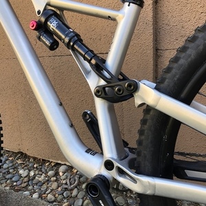 2019 Specialized Stumpjumper EVO Comp Alloy 29 Silver, gray or bare metal
