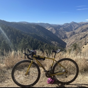 2016 Genesis Croix De fer Yellow or Gold