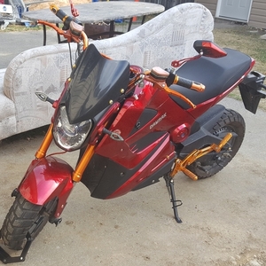 2020 Daymak Crotchrocket style e-scooter Red
