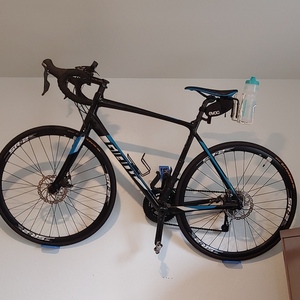 2016 Giant Contend SL2 Disc Black and Blue