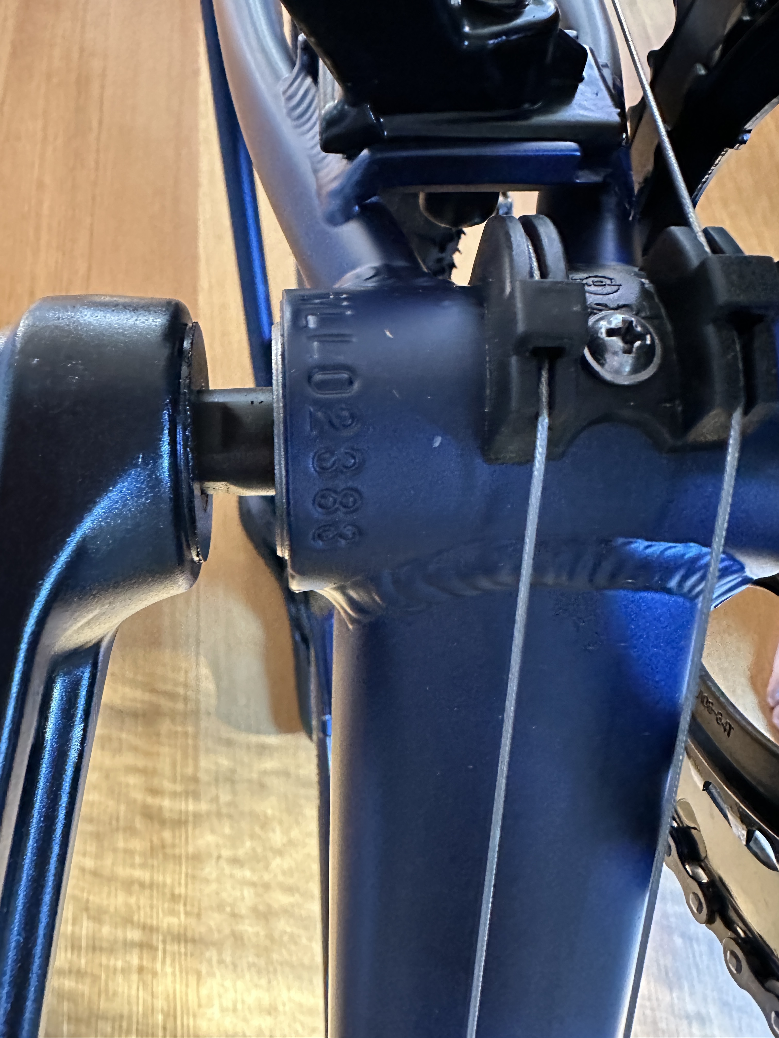 genesis 700c road tech