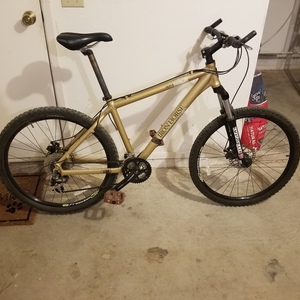 2007 Iron Horse Bikes Maverick 5.5 Yellow or Gold