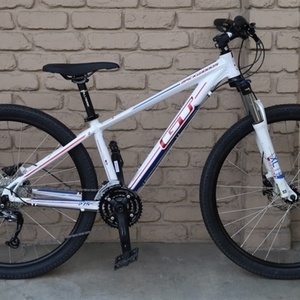 2016 GT Bicycles Backwoods White