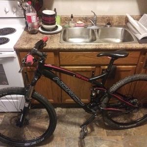 2016 Norco Bikes Fluid 7.0 Black and Red