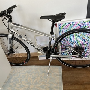 2023 Felt Silver, gray or bare metal