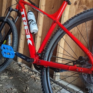 2022 Trek Marlin Red