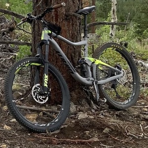 2018 Giant Trance 2 Ylw/ L Silver, gray or bare metal