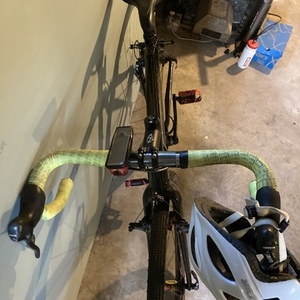 Custom Build, Neon yellow handlebar wrap, red pedals Carbon Black