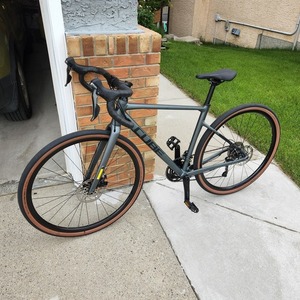 2022 Cube Nuroad Pro Silver, gray or bare metal