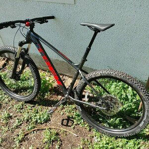 2021 Trek Rossco Black