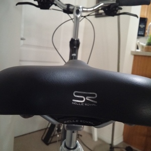 Norco Bikes 6061 alloy w/comfort stays &amp; internal... Black and Silver, gray or bare metal