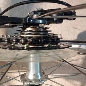 Norco Bikes 6061 alloy w/comfort stays &amp; internal... Black and Silver, gray or bare metal