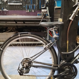 Norco Bikes 6061 alloy w/comfort stays &amp; internal... Black and Silver, gray or bare metal