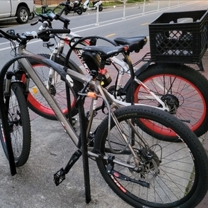 Marin Bikes Nail Trail Silver, gray or bare metal