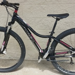 2014 Trek Cali Black