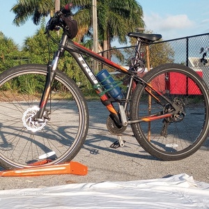 2015 Trek Marlin 5 Silver, gray or bare metal, Orange, and Red