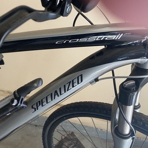 2011 Specialized Crosstrail Pro Disc Silver, gray or bare metal
