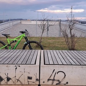 2017 Specialized Enduro Comp Green