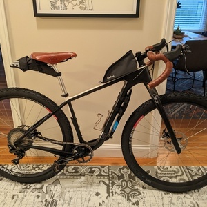 2020 Salsa Cutthroat Black and White