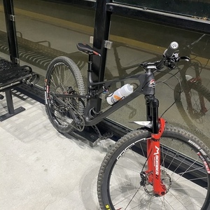 2022 Rocky Mountain Bicycles Element C50 Black and Red