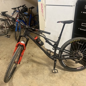2022 Rocky Mountain Bicycles Element C50 Black and Red