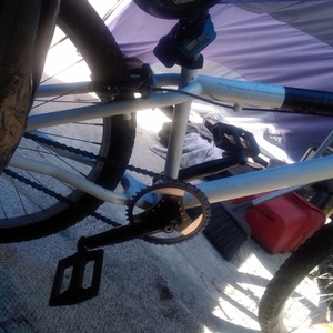 GT Bicycles M White and Black