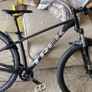 2020 Trek Marlin 5 Black