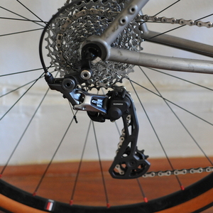 Lynskey Cooper Silver, gray or bare metal