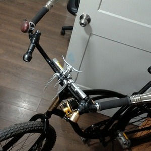2021 Hyper Easy Rider beach cruiser Black and Yellow or Gold