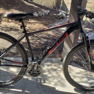 2023 Raleigh Trailblazer T6 Black and Red
