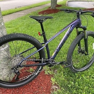 2023 Trek Roscoe 6 Purple