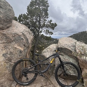 2020 Guerrilla Gravity Trail Pistol Black and Yellow or Gold