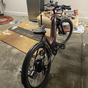 2022 Aventón Level Pink and Brown