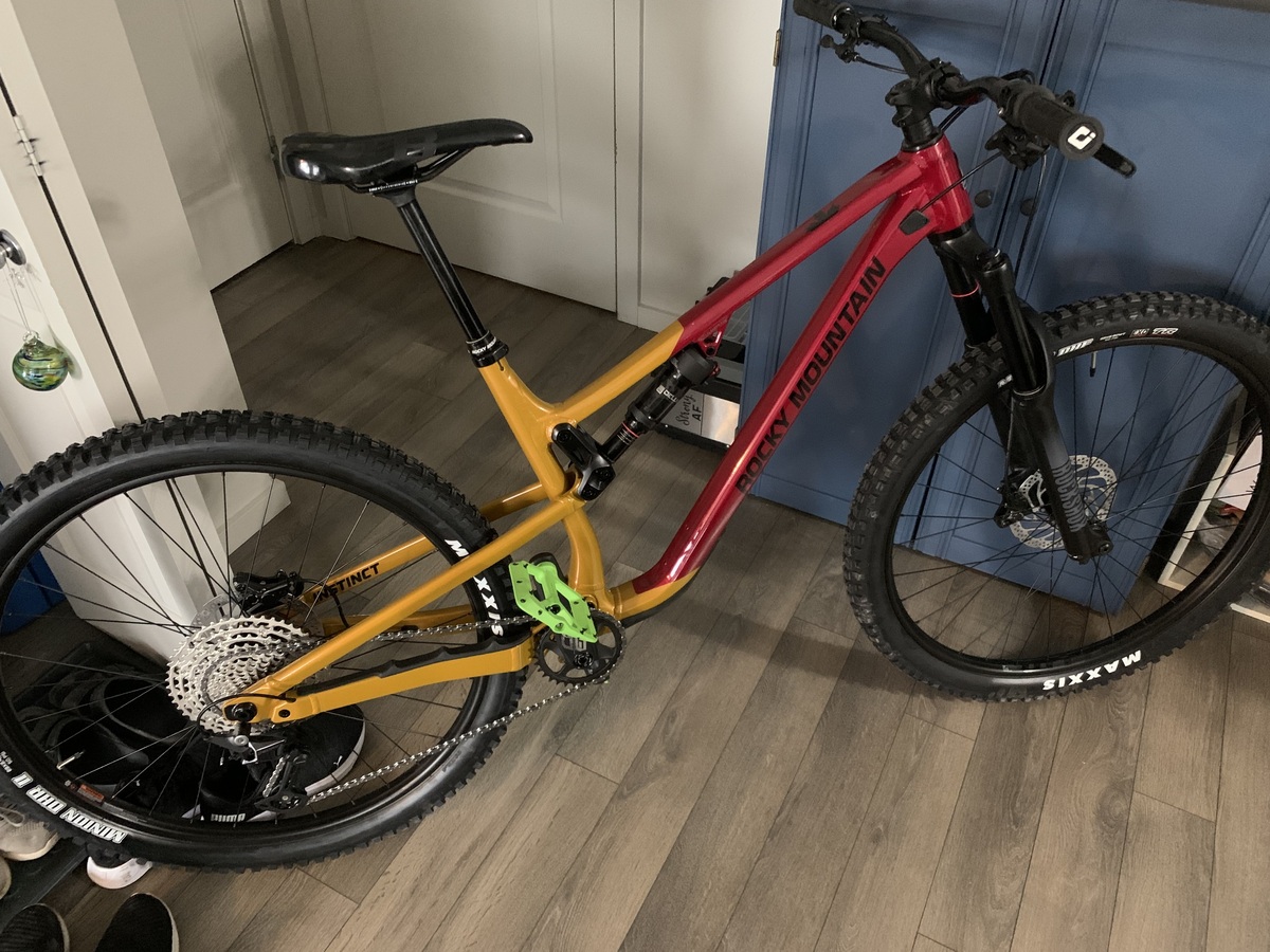 Rocky Mountain VTT Instinct Alloy 30 Or / Rouge 2022 est d