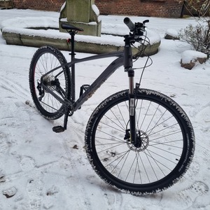 2022 Cube Cube Aim EX Silver, gray or bare metal