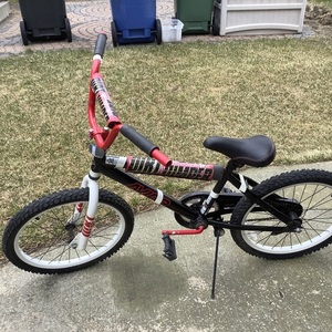 Dynacraft AVIGO Dirt bike