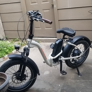 2020 Rad Power Bikes Rad Mini Step Thru 2 White and Black