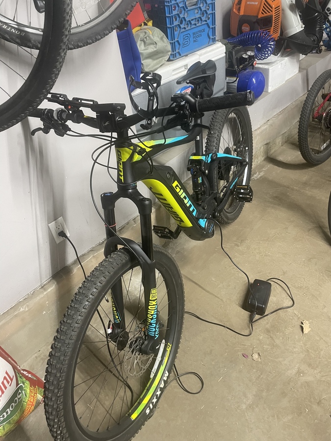 2018 giant full e  pro 1