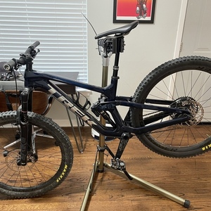 2022 Trek Slash 9.9 Blue