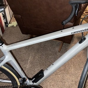 2022 Cannondale Synapse Carbon 1 RLE Silver, gray or bare metal