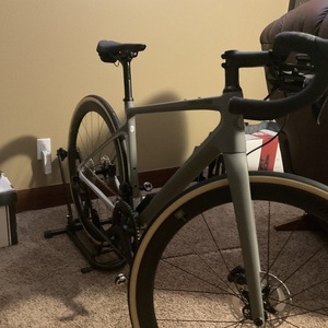 2022 Cannondale Synapse Carbon 1 RLE Silver, gray or bare metal