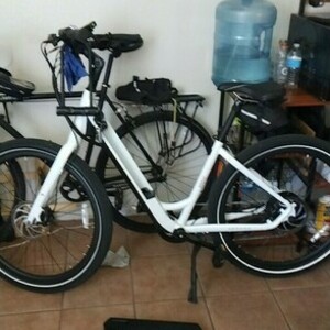 2022 Serfas Step through White and Black