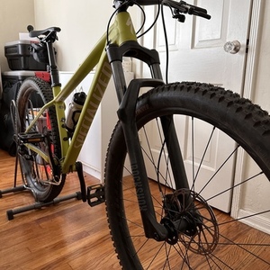 2022 Specialized Fuse Green