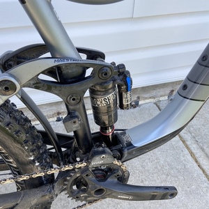 2016 Giant Reign Black and Silver, gray or bare metal