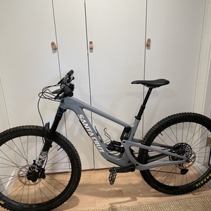 2021 Santa Cruz Hightower Silver, gray or bare metal