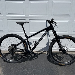2022 Nukeproof Scout Black