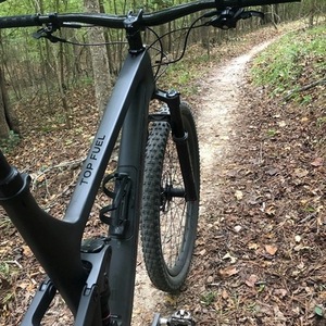 2022 Trek Top Fuel 9.8 XT Black