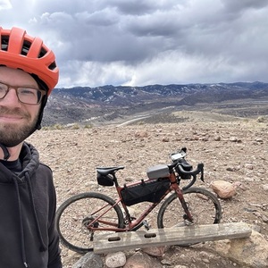 2022 Giant Revolt advanced 3 Orange