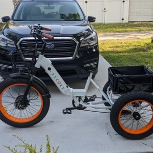 2022 3SCORE FJ18 E-Trike cargo tricycle (rear storage) White and Orange